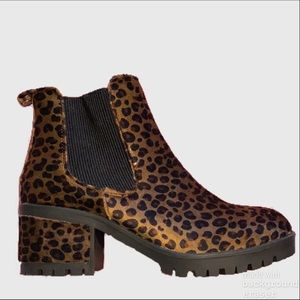 Leopard pattern short heel boots